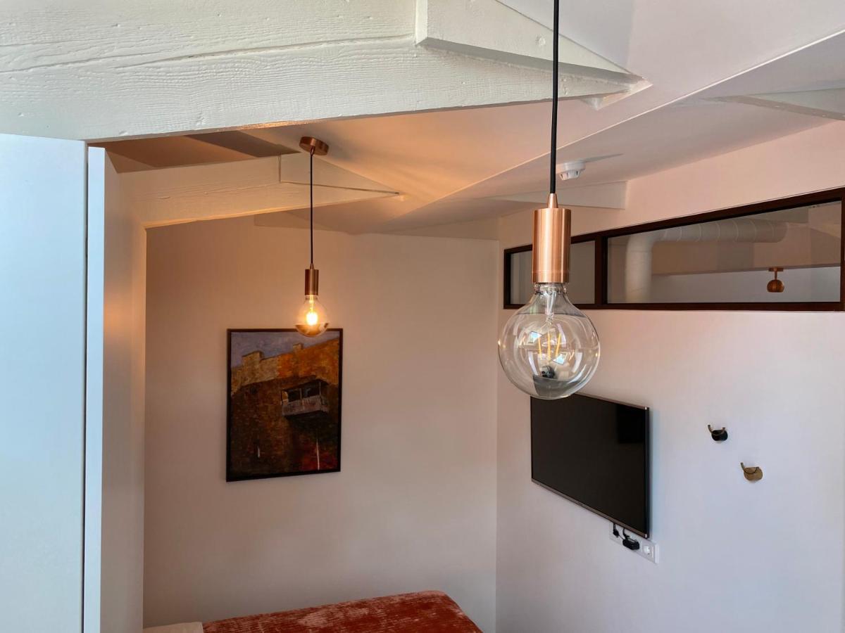 Jolie Apartments Каунас Экстерьер фото
