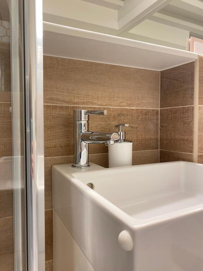 Jolie Apartments Каунас Экстерьер фото