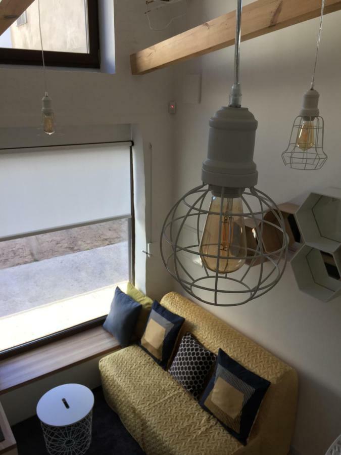 Jolie Apartments Каунас Экстерьер фото
