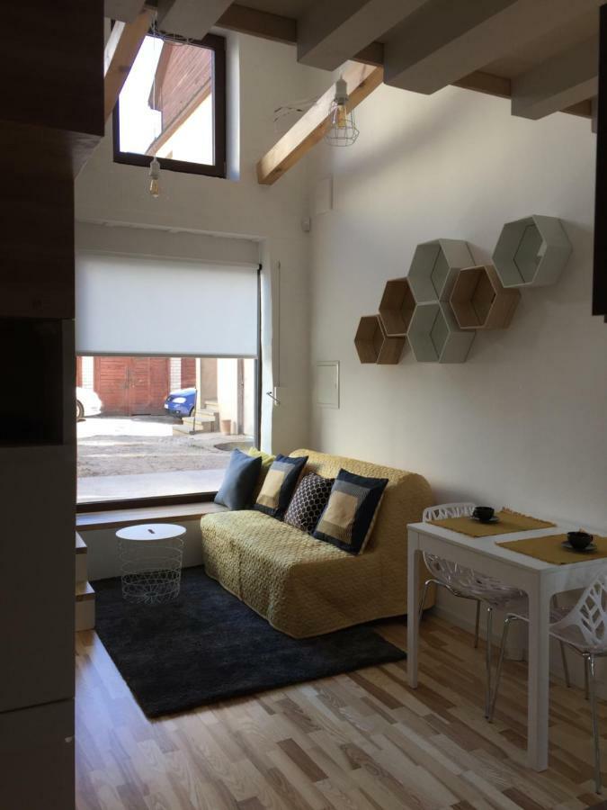 Jolie Apartments Каунас Экстерьер фото