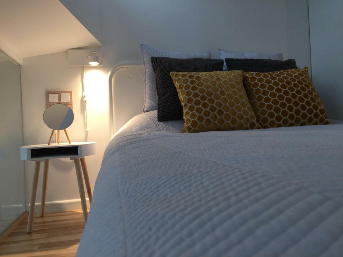 Jolie Apartments Каунас Экстерьер фото