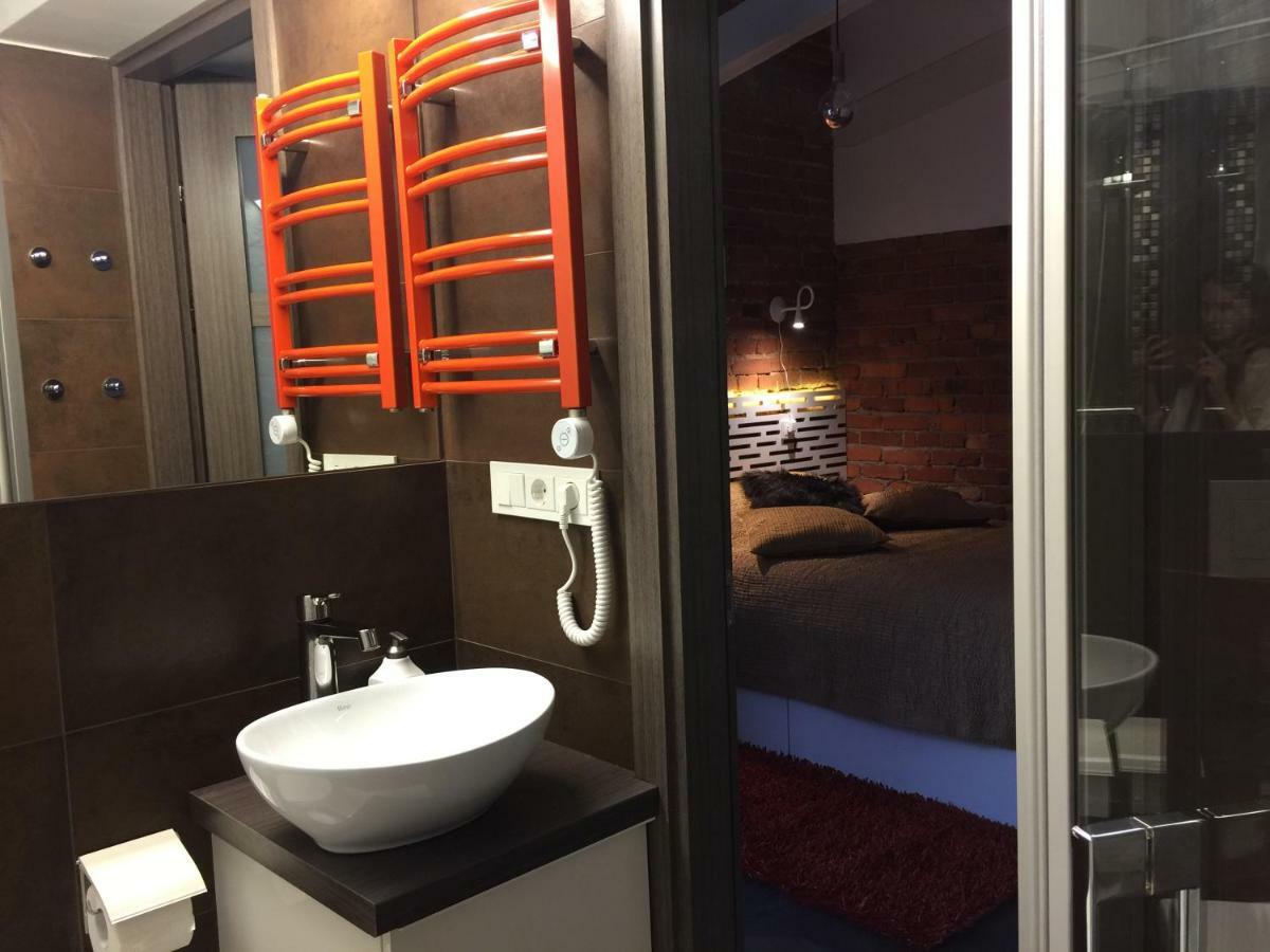Jolie Apartments Каунас Экстерьер фото