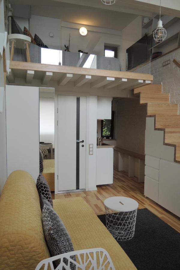 Jolie Apartments Каунас Экстерьер фото